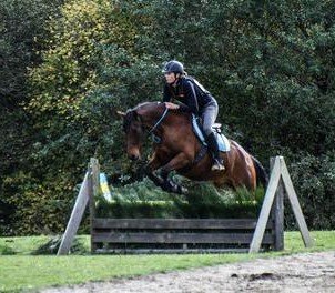 Monitrice d'équitation